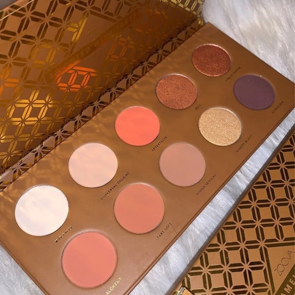 Zoeva Caramel Melange Palette - Picture 2 of 3